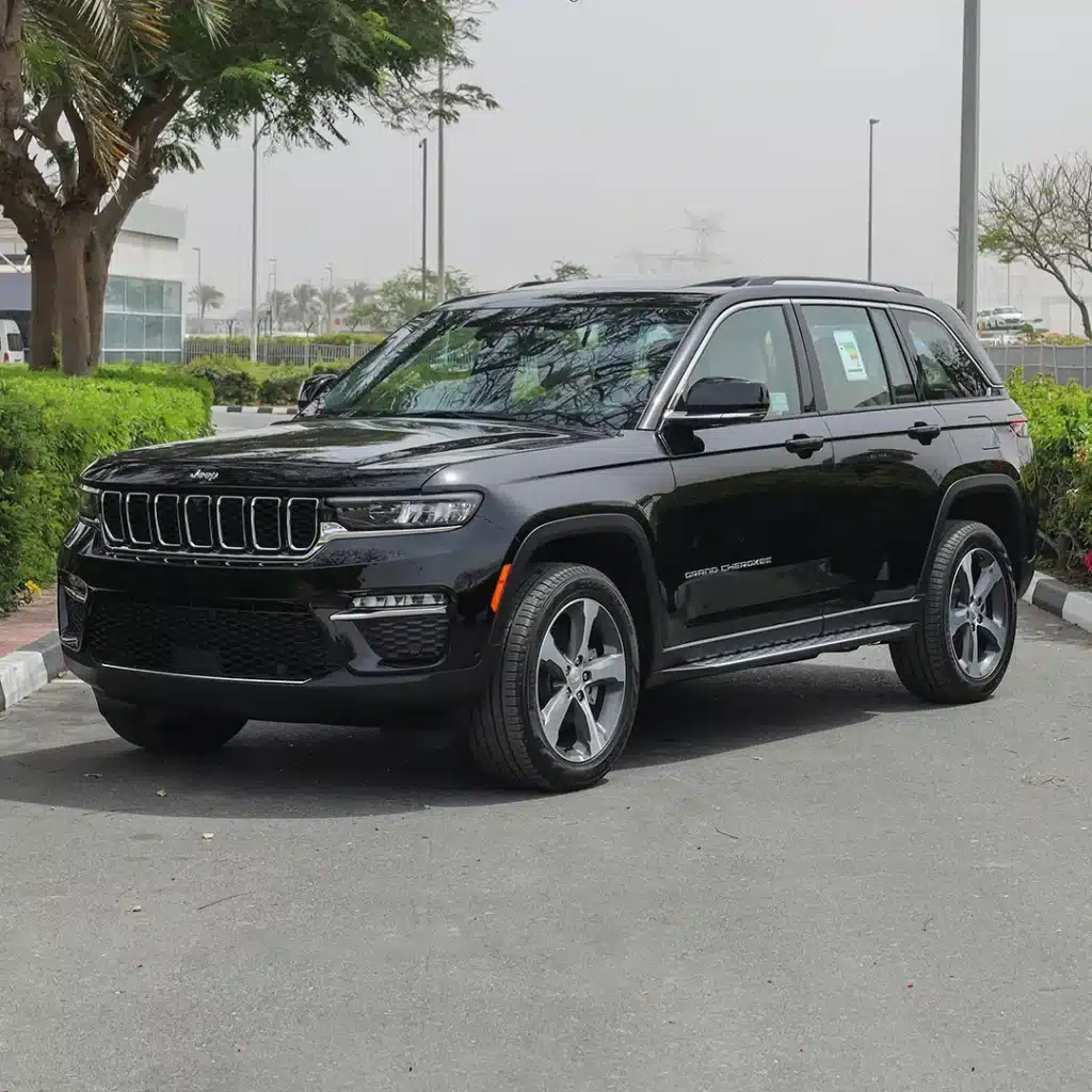 2024 JEEP GRAND CHEROKEE LIMITED PLUS LUXURY Diamond Black Beige Interior Side Step.jpg