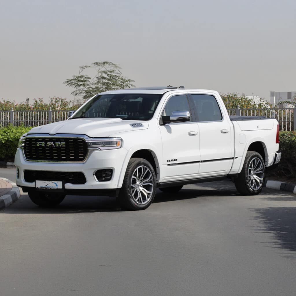 2025 RAM 1500 TUNGSTEN Bright White (Rambox Bedliner Bedcover)
