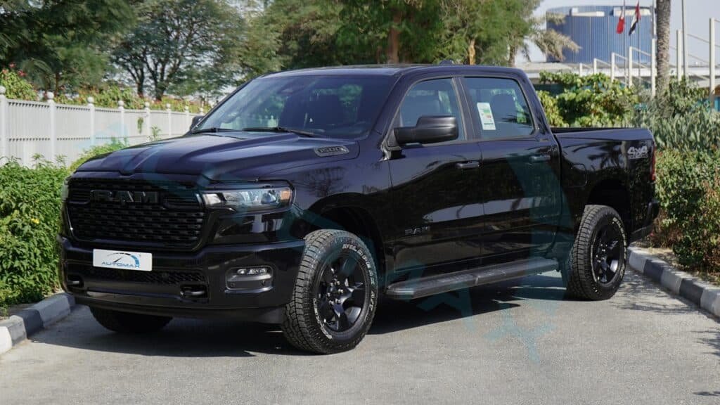 Ram 1500 Tradesman 2025 Diamond Black Page 2